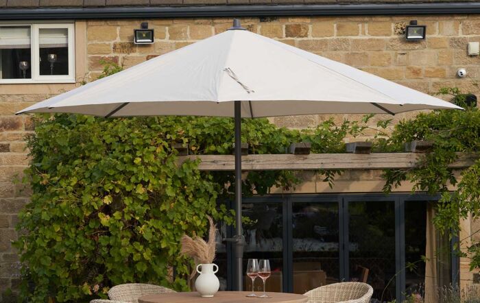 Platinum Riva 3.5m Champagne Round Parasol with 25kg Base -18-120-CH-1 // 18-205-25