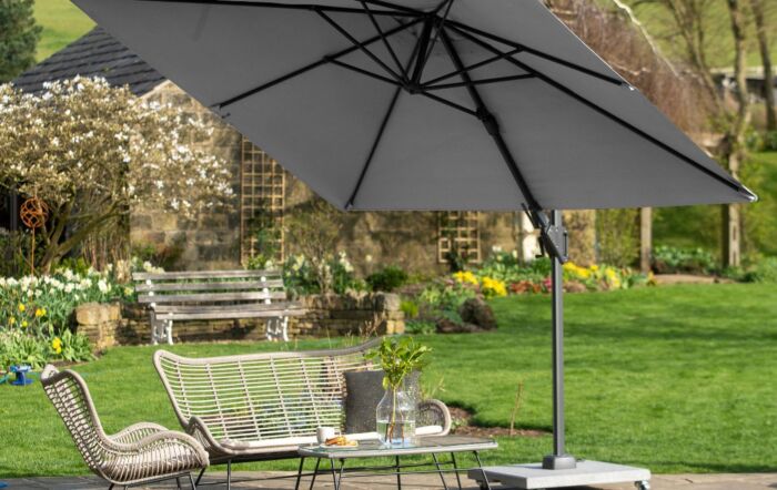 Platinum Voyager T2 2.7mt Parasol Luna Grey With 90kg Wheeled Base