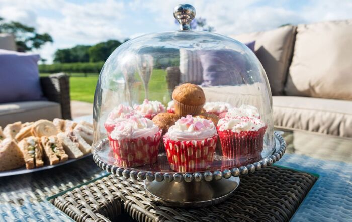 Maze Winchester Corner Sofa Set With Ice Bucket & Rising Table - Natural